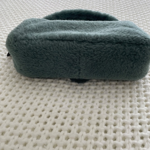 Coach Tabby Shoulder Bag 26 In Shearling - Picture 12 of 14